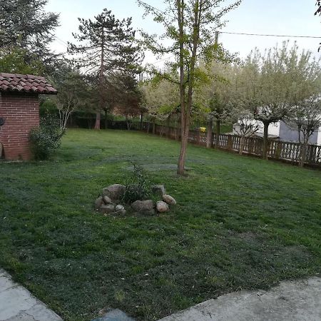 Villa Laura Incisa Scapaccino Екстер'єр фото